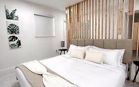 New Comfy And Modern House Near Miami Airport